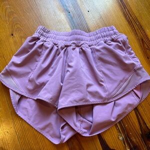 LULULEMON SHORTS🩷🩷